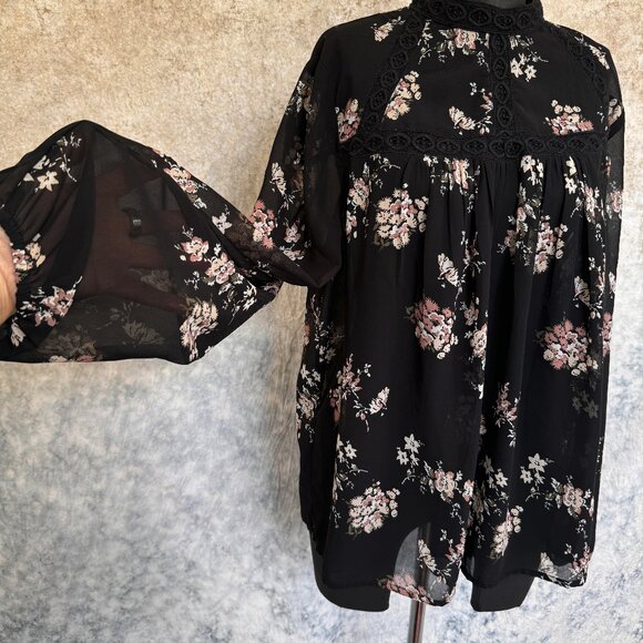 Lucky Brand Ditsy Black Sheer Floral Top L - Picture 4 of 8